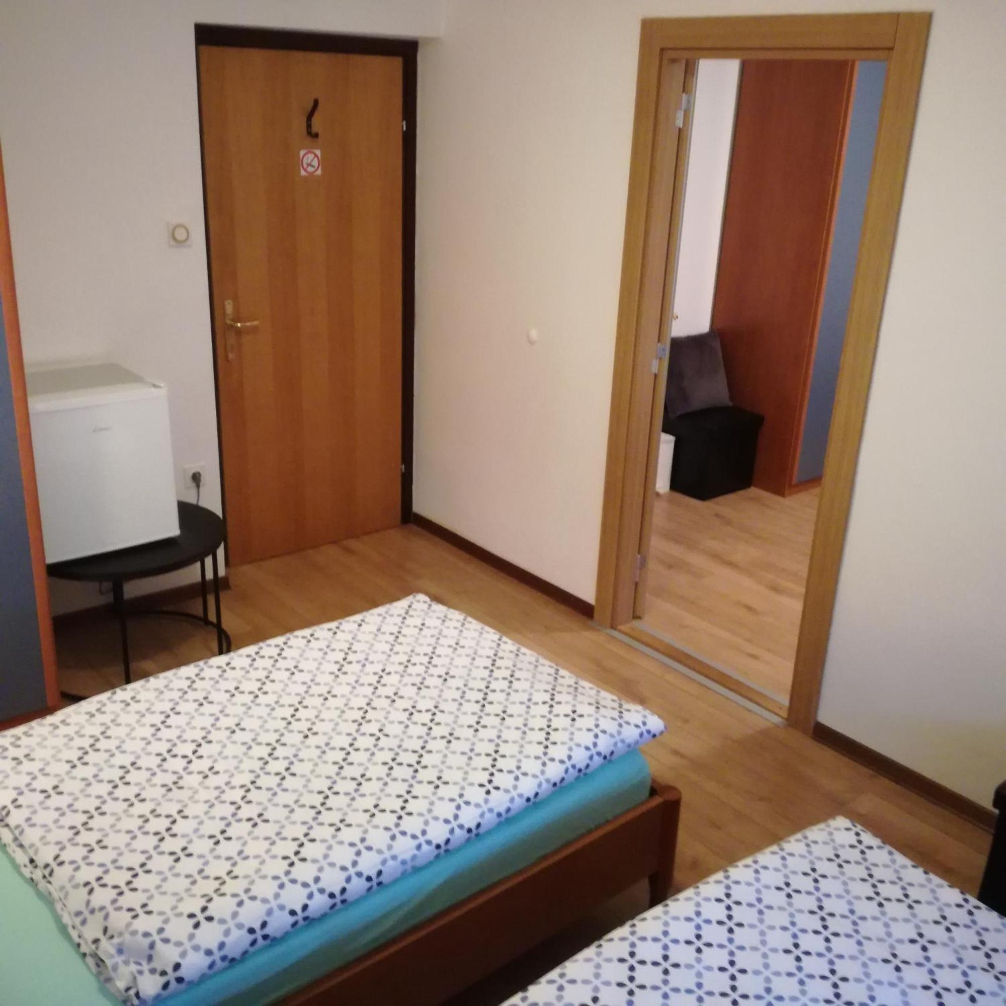 Rooms Kapelj Postojna Δωμάτιο φωτογραφία