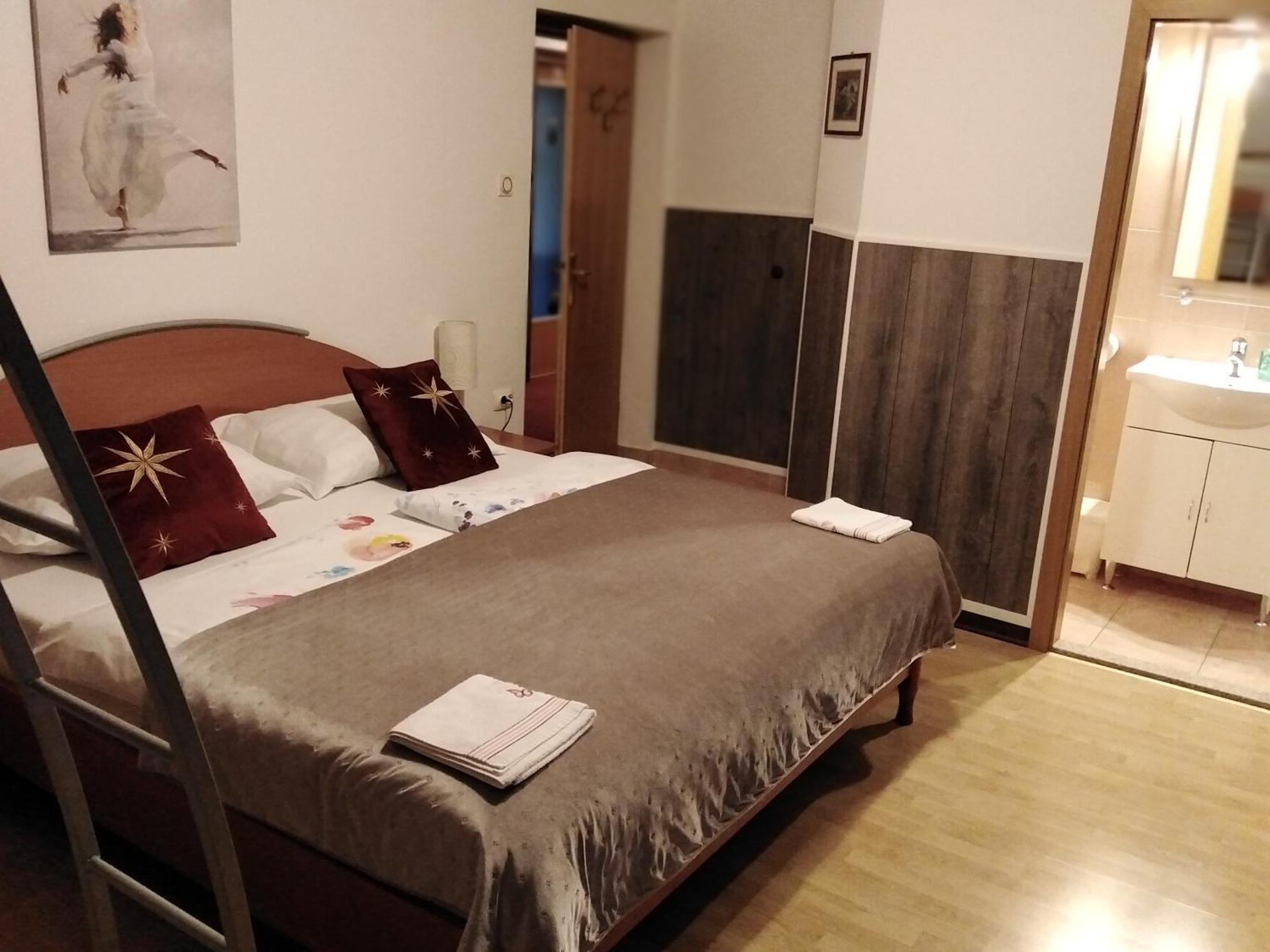 Rooms Kapelj Postojna Εξωτερικό φωτογραφία