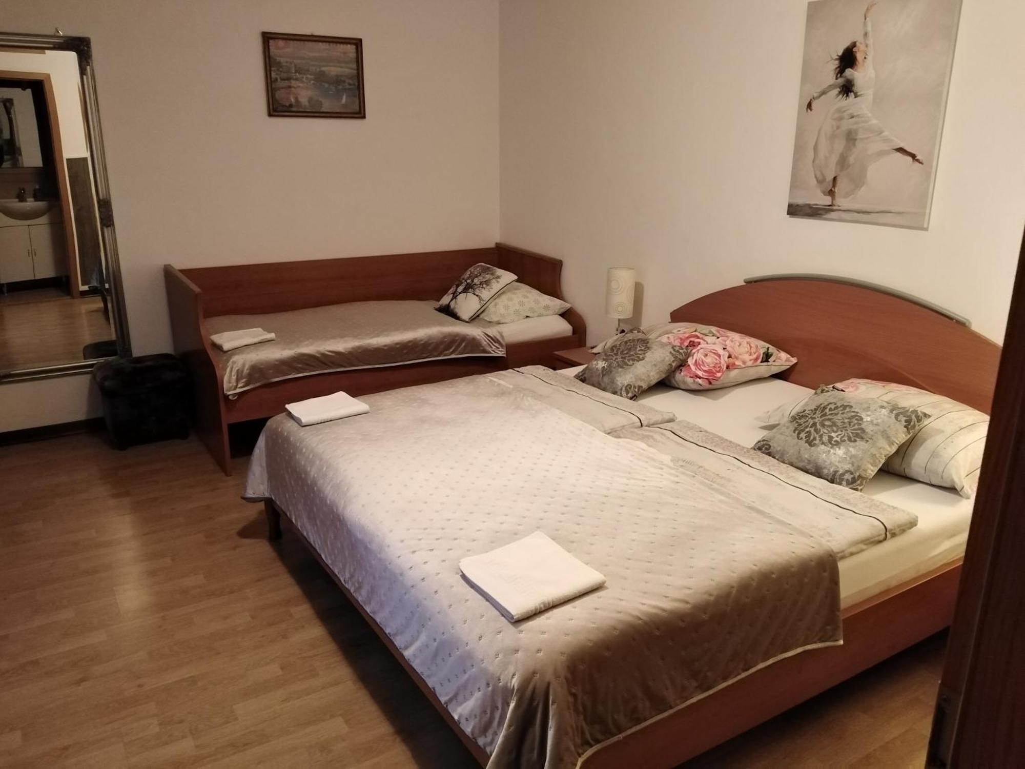 Rooms Kapelj Postojna Εξωτερικό φωτογραφία