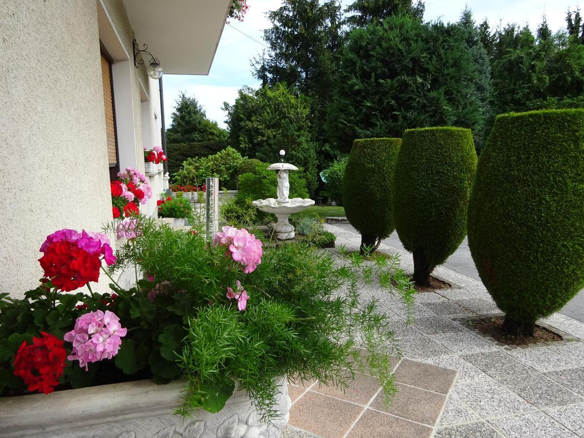Rooms Kapelj Postojna Εξωτερικό φωτογραφία
